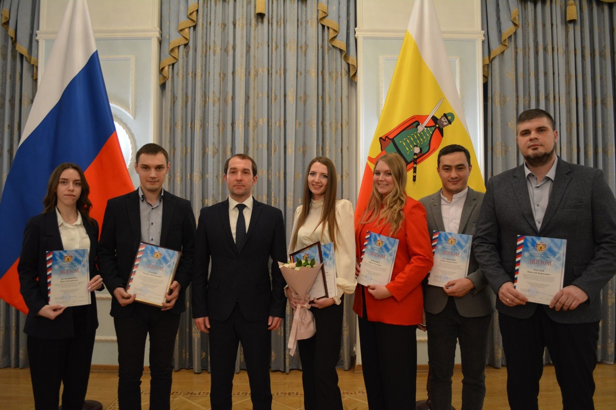 награжденные сегодня. награждение молодых. награждение молодых. награждение молодых. картинка стипендия губернатора оренбургской области.