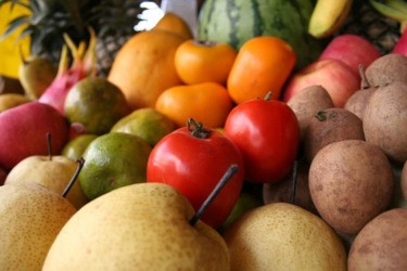 Любимов поручил усилить контроль за качеством продуктов, поставляемых в учреждения соцсферы