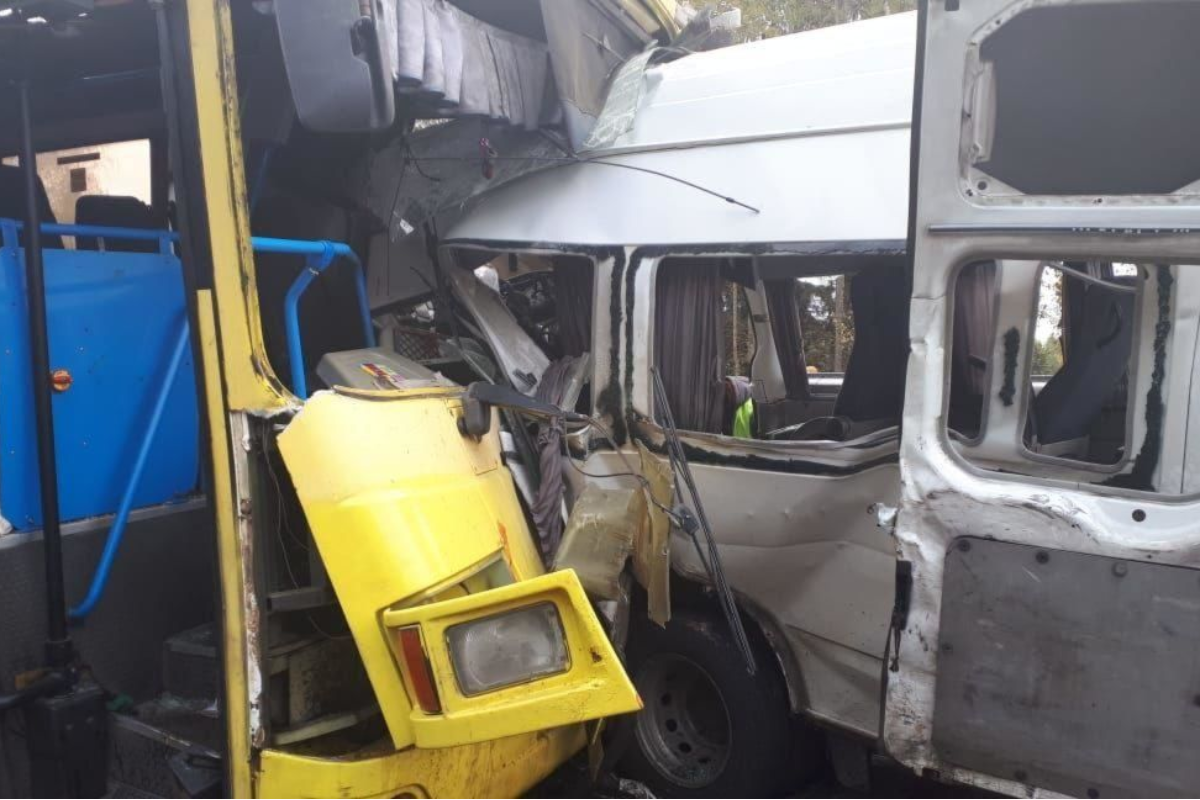 Транспорт верхневолжья дтп. Аварии автобусов тверь. Верхневолжское атп тверь. Автобусы транспорт верхневолжья аварии. Аварии автобусов тверь.