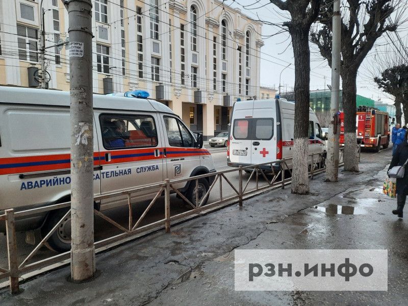 В Рязани эвакуировали людей из здания Арбитражного суда В Рязани эвакуировали людей из здания Арбитражного суда