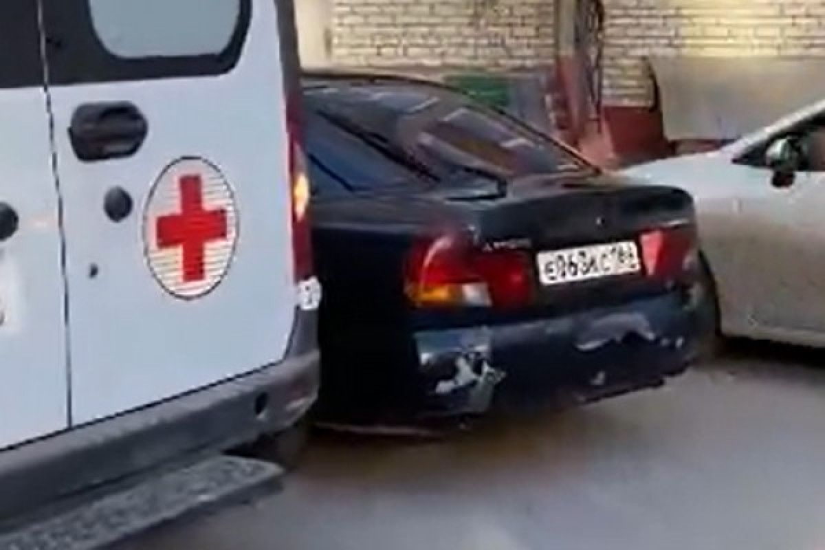 После инцидента. Девочка упала с трапа в пулково. После инцидента. Туристическая полиция россии. Оцепление следственный комитет.