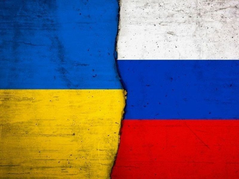 При обстреле военной комендатуры в Васильевке со стороны ВСУ снаряд попал в местных жителей, есть погибшие При обстреле военной комендатуры в Васильевке со стороны ВСУ снаряд попал в местных жителей, есть погибшие