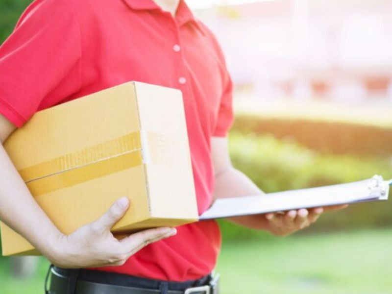 Now send the package. Мигранты курьеры. курьер migrant. deliver the word. delivery person transparency image.