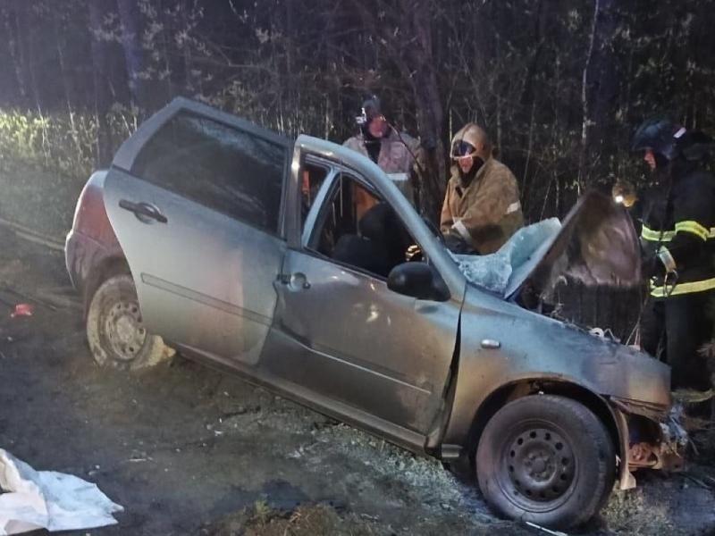В Челябинской области автомобиль выехал на встречную полосу и устроил смертельное ДТП В Челябинской области автомобиль выехал на встречную полосу и устроил смертельное ДТП