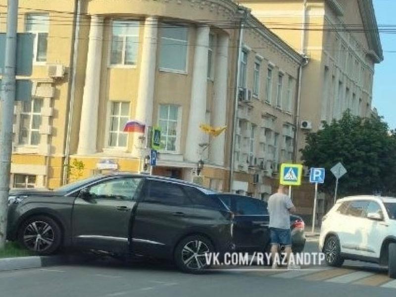 В центре Рязани произошло ДТП