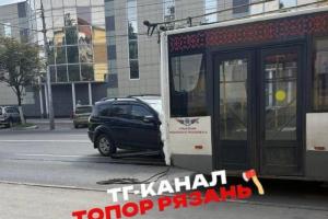 Стало известно о пострадавшем в ДТП с троллейбусом в Рязани