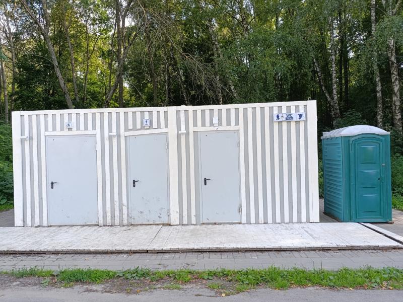 Рязанцев возмутили неработающие туалеты возле Орехового озера