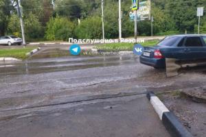 Рязанцы пожаловались на состоянием пешеходного перехода у остановки ДЕПО 3