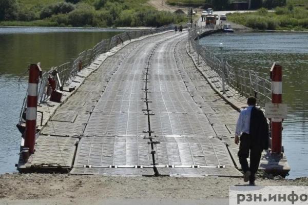 Рязанцев предупреждают об ограничении движения по наплавному мосту через Оку