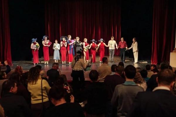 Артисты «Перехода» выступили на сцене рязанского драмтеатра