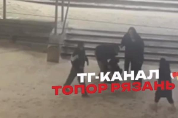 В Рязани неизвестные толпой жестоко избили мужчину