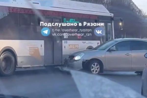 В Рязани из-за ДТП возникла пробка