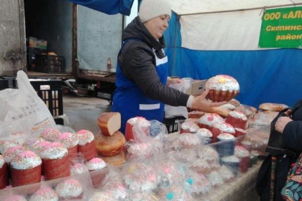 Рязанцы купили более 24 тонн продуктов на ярмарке выходного дня