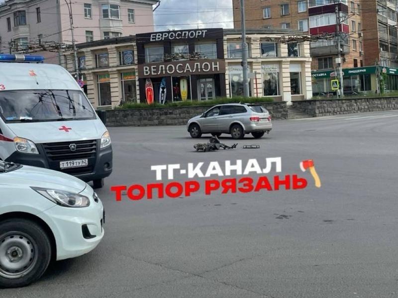 В Рязани произошло серьезное ДТП, на месте работают медики