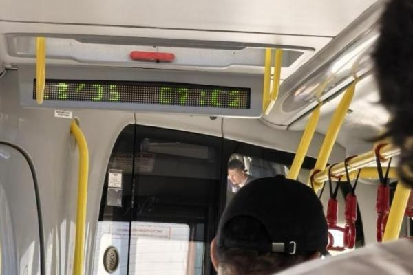 Рязанцы пожаловались на духоту в автобусе