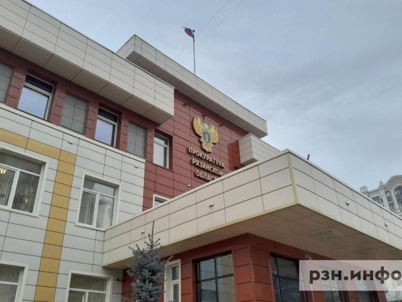 В Старожиловском районе отремонтировали аварийные крыши двух домов