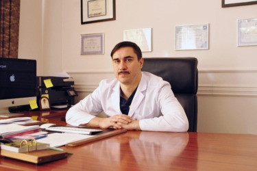 Видеоскандалы, тараканы и больничный сервис. Интервью с главврачом ОКБ Дмитрием Хубезовым