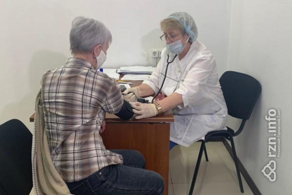 Прививки в торговых центрах Рязани: пять человек собирать не обязательно