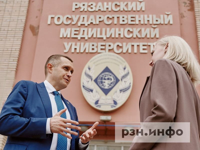 Ректор рязанского медуниверситета Роман Калинин о нехватке врачей, злых вирусах и двадцати видах детского плача